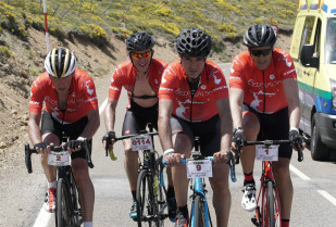 Perico delgado santi blanco y miguel indurain