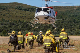 El verano toca a su fin y los incendios siguen siendo protagonistas 696x464